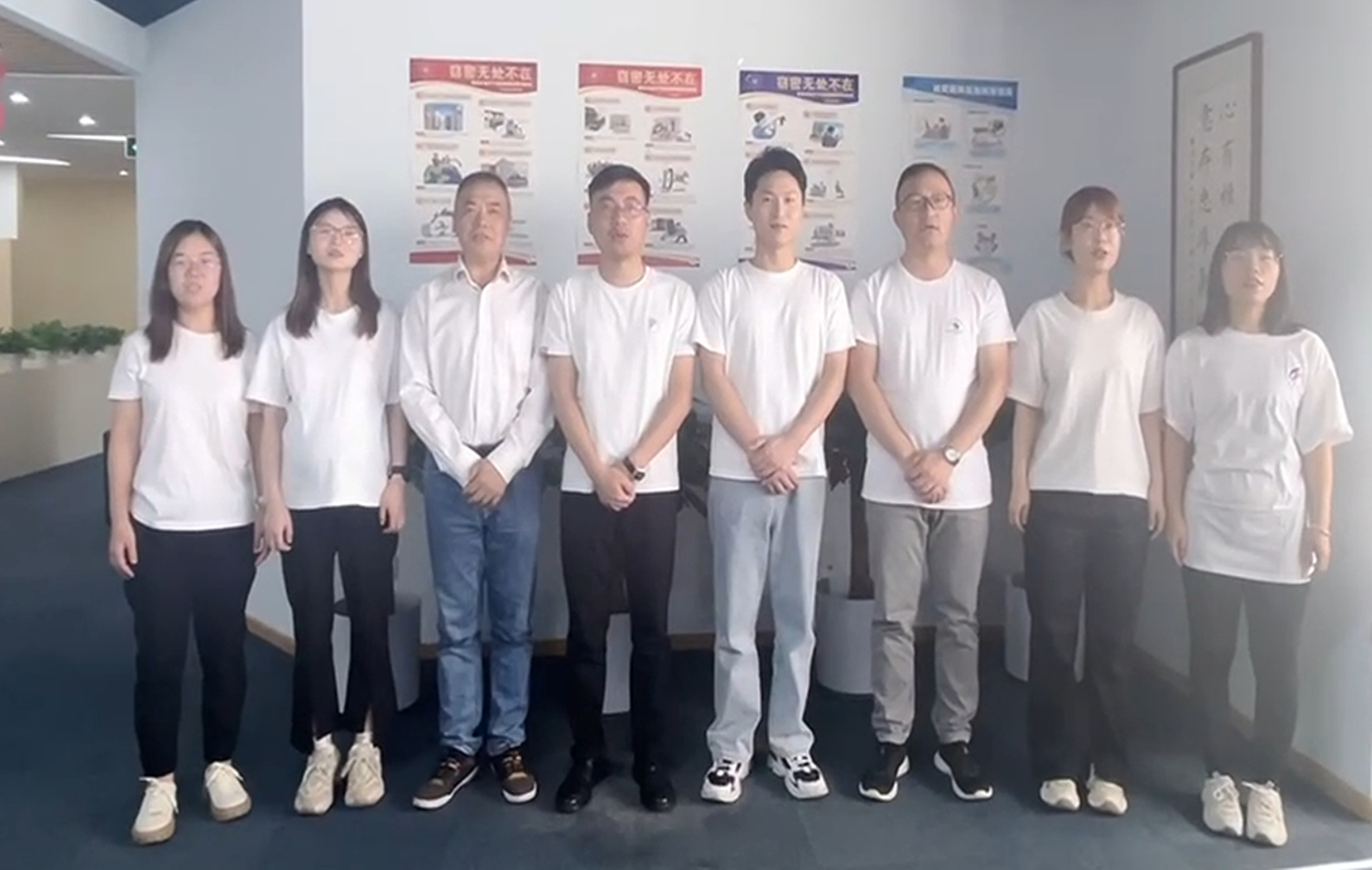 �T�����L��